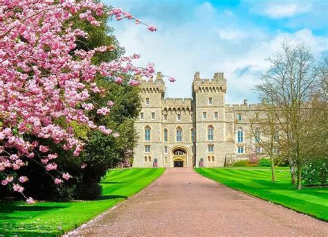 Best Castles in Berkshire - Historic European Castles