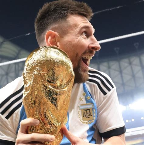 What is the Daisy Messi trophy trend on TikTok? - TechBriefly