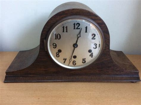 VINTAGE WESTMINSTER CHIMES WOODEN MANTLE CLOCK -- Antique Price Guide Details Page