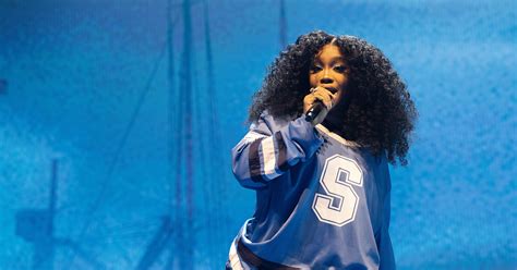 Sza's Fruit Nails Are Joy Personified | POPSUGAR Beauty