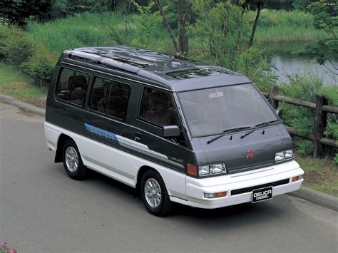 Mitsubishi Delica Star Wagon 1986–90 images (2048x1536)