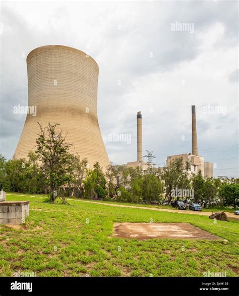 Callide power station near Biloela in queensland, australia, showing the cooling tower and ...