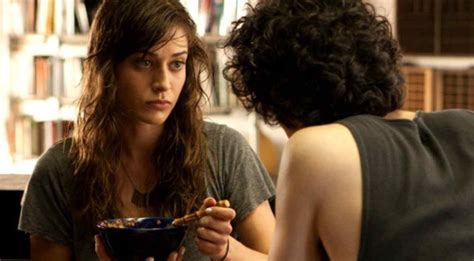 10 Things You Didn't Know about Lizzy Caplan | Lizzy caplan movies, Caplan, Movies