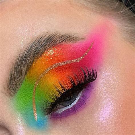 Makeup trend 2021: Rainbow eyeshadow takes over Instagram! Here's how ...