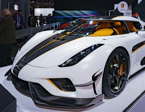 Koenigsegg Regera GHOST PACKAGE in CRYSTAL WHITE 1:18 Scale by AUTOart by AUTOart