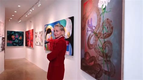 Sharon Stone's paintings featured in new exhibit at Connecticut gallery - ABC7 New York