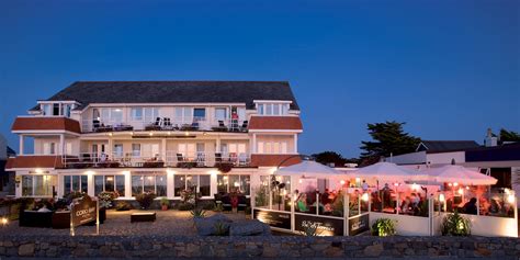 Cobo Bay Hotel Guernsey | 3 star Guernsey beach hotel and restaurant.