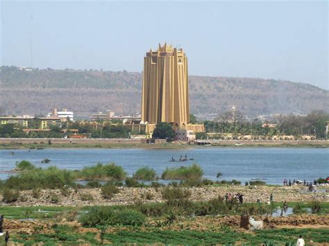 Bank in Bamako (Mali) : r/bizarrebuildings