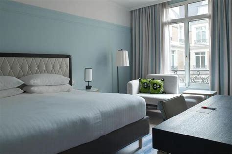 Top 8 Marriott Hotels in Paris for a Taste of French Luxury