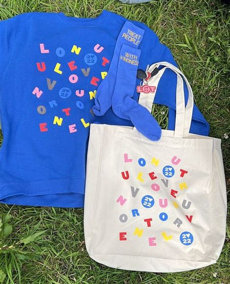 love on tour 2022 merch harry styles hslot tote bag crew neck socks ...