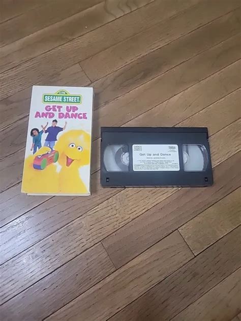 SESAME STREET - Get Up and Dance (VHS, 1997) EUR 9,26 - PicClick FR