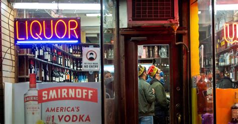 Are Liquor Stores Open on Thanksgiving? See Which States Allow It