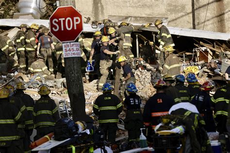 Building collapse after fire kills 1 firefighter; 5 injured | AP News