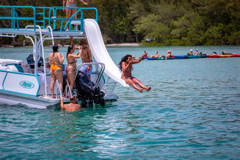 Boat Rentals, Pontoons, Double Deckers | Canyon Lake Marina AZ