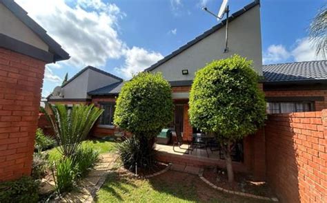 Mooikloof Ridge Property : Property and houses for sale in Mooikloof ...