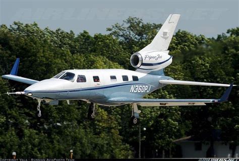 Honda MH02- Oneoff test, first composite light business jet. Shouldermounted wings, with over ...