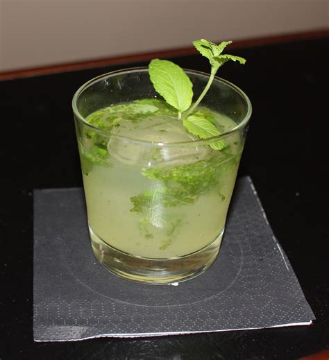 Mojito (Light Rum, Sugar, Muddled Mint) | Light rum, Mojito, Food