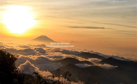 Sunset Terindah Di Atas Prau Dieng