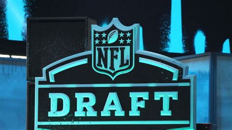 What your favorite team should do in tonight's NFL Draft, plus Bucks and Warriors keep rolling ...