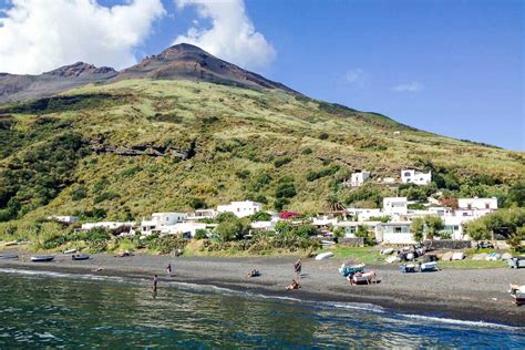 A Guide to Hiking Stromboli Volcano in Italy