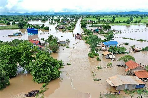 At least 11 dead during flooding in Cambodia | Daily Sabah