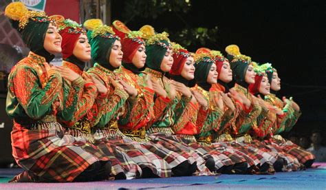 Gambar Tari Saman Aceh - Visit Banda Aceh