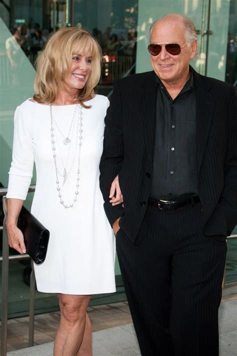 Who Is Jimmy Buffett’s Wife Jane Slavsgol? Meet Their Children – Internewscast Journal