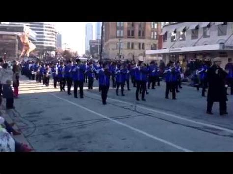 Reagan High School, Milwaukee Holiday parade - YouTube