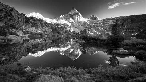 Black and White Mountain Wallpapers - Top Free Black and White Mountain Backgrounds ...