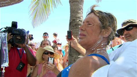 Diana Nyad makes history swimming from Cuba to Florida - NBC News