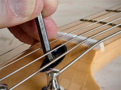 DIY Workshop: How to adjust your guitar's truss rod