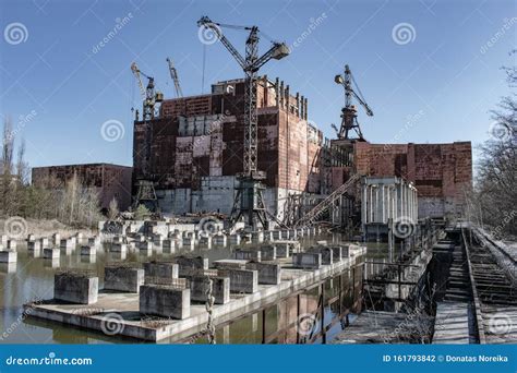 Abandoned Chernobyl Nuclear Power Station Stock Photo - Image of destruction, abandoned: 161793842