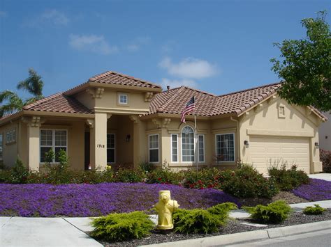 File:Ranch style home in Salinas, California.JPG - Wikipedia, the free ...