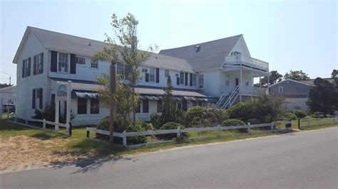 Ocracoke Island Journal: Island Inn