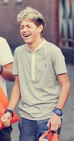 I know what happened here....someone said "Hey Niall let's go share a ...