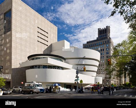 The Guggenheim Museum, New York City. Frank Lloyd Wright, Architect ...