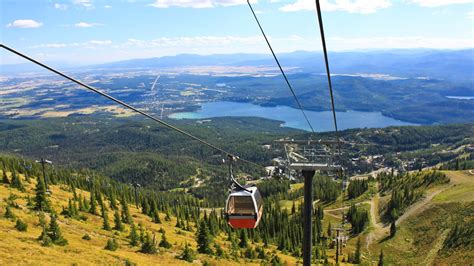 Whitefish Mountain Ski Resort in Whitefish, Montana | Expedia.ca