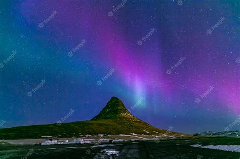 Premium Photo | Aurora borealis iceland