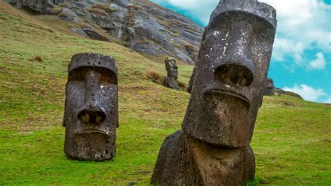 Easter Island Statues Are Being Threatened By Nose-Picking Selfie ...