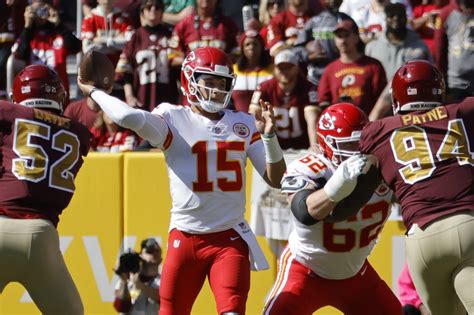 Patrick Mahomes faces lazy narrative about interceptions for another week