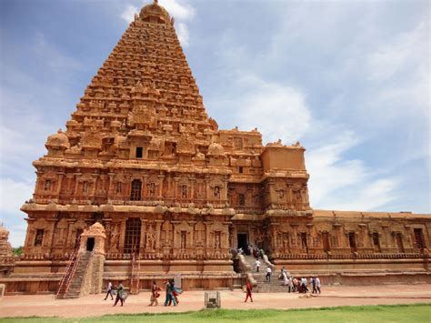 Brihadeeswara Temple - Overview