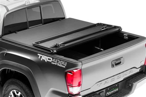 Advantage Truck Accessories® - Dodge Ram 1500 / 2500 / 3500 2015 Hard Hat™ Tri-Fold Tonneau Cover