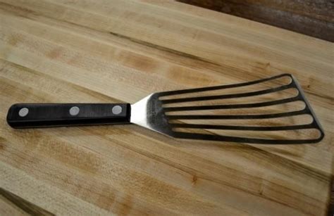 Food Tool Friday: A Flexible Fish Spatula Is the Only Spatula You'll Ever Need « Food Hacks ...