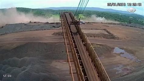 The moment Brazil's Brumadinho dam burst | World News | Sky News