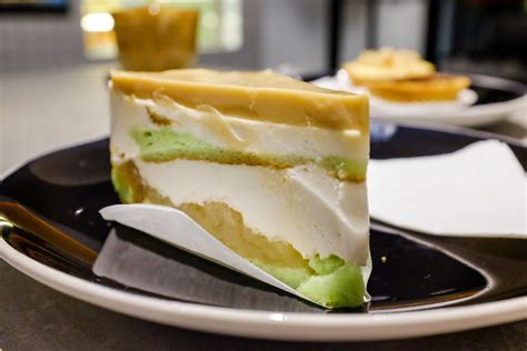 Pandan Flavoured Desserts And Pastries In Klang Valley