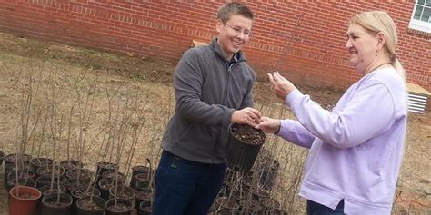 Residents Celebrate Arbor Day, Receive Free Trees : NorthEscambia.com