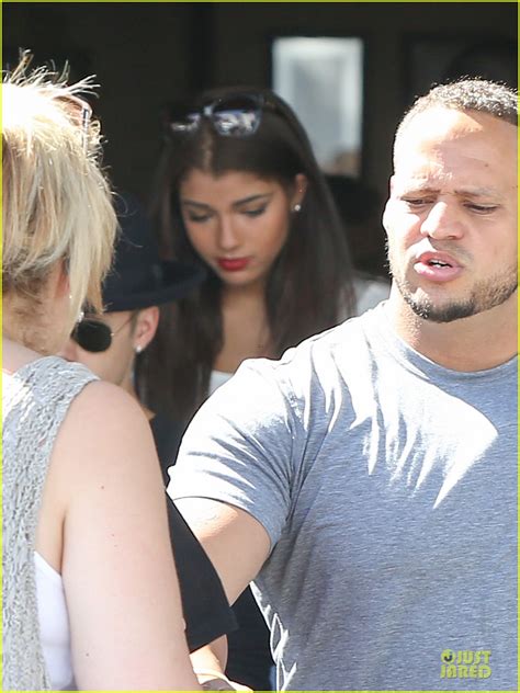 Justin Bieber & Yovanna Ventura Step Out For Beverly Hills Lunch: Photo ...