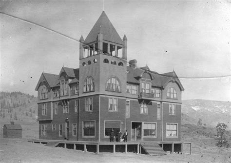 [Exterior of the Fairview Hotel] - City of Vancouver Archives