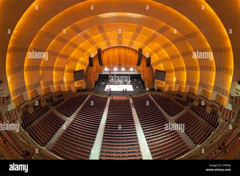 Radio city music hall interior hi-res stock photography and images - Alamy