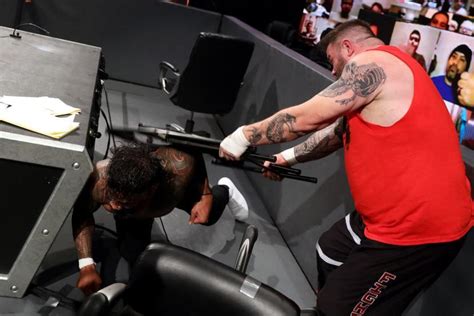 Injury Updates On Otis And Jey Uso Following 11/27 WWE SmackDown ...